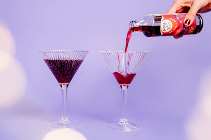 Moon & June Alkoholfreier Aperitif Cassis & Botanicals Kiste 24 x 250 ml Schweiz – Ansicht 3