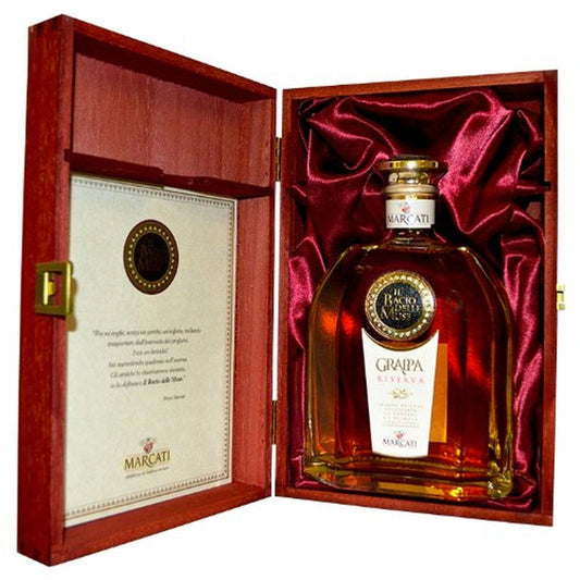 marcati-grappa-riserva-in-holzkiste-700-ml